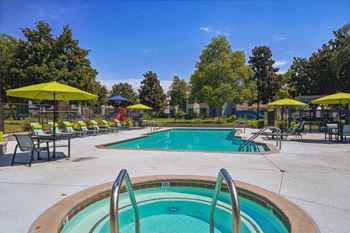 Sparkling pool with spa